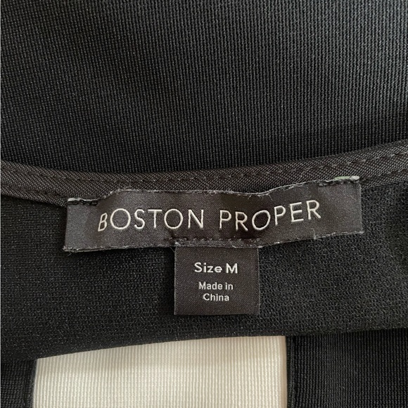 Boston Proper Beyond Travel Three Quarter Sleeve Cold Shoulder Top - Picture 4 of 6